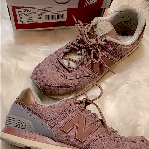 New Balances (size 8) - Picture 1 of 3